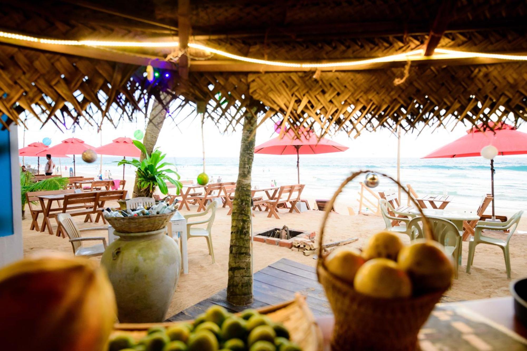 Royal Beach Hotel & Restaurant Хиккадува Экстерьер фото