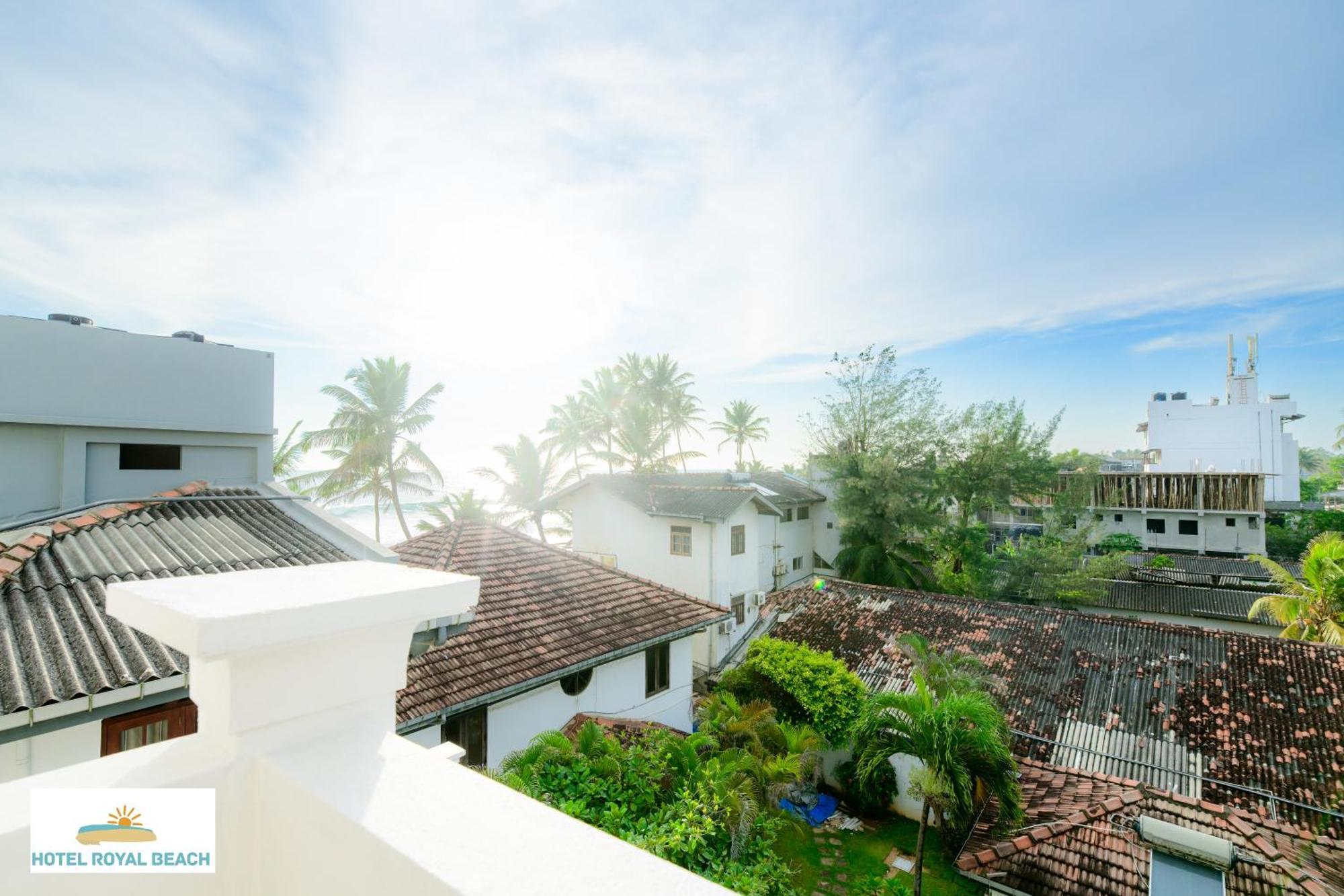 Royal Beach Hotel & Restaurant Хиккадува Экстерьер фото